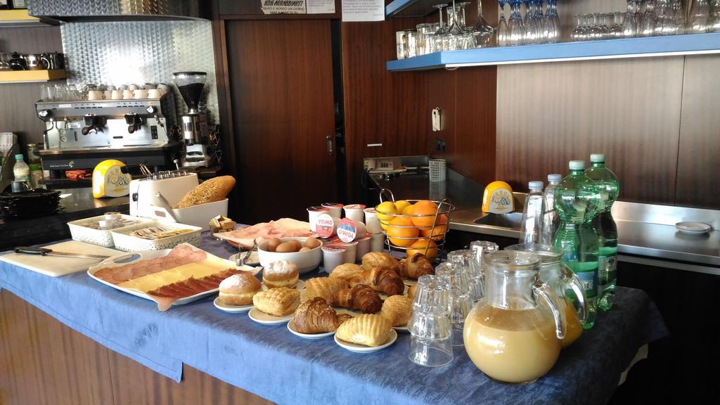 Hotel Oasi Múggia エクステリア 写真