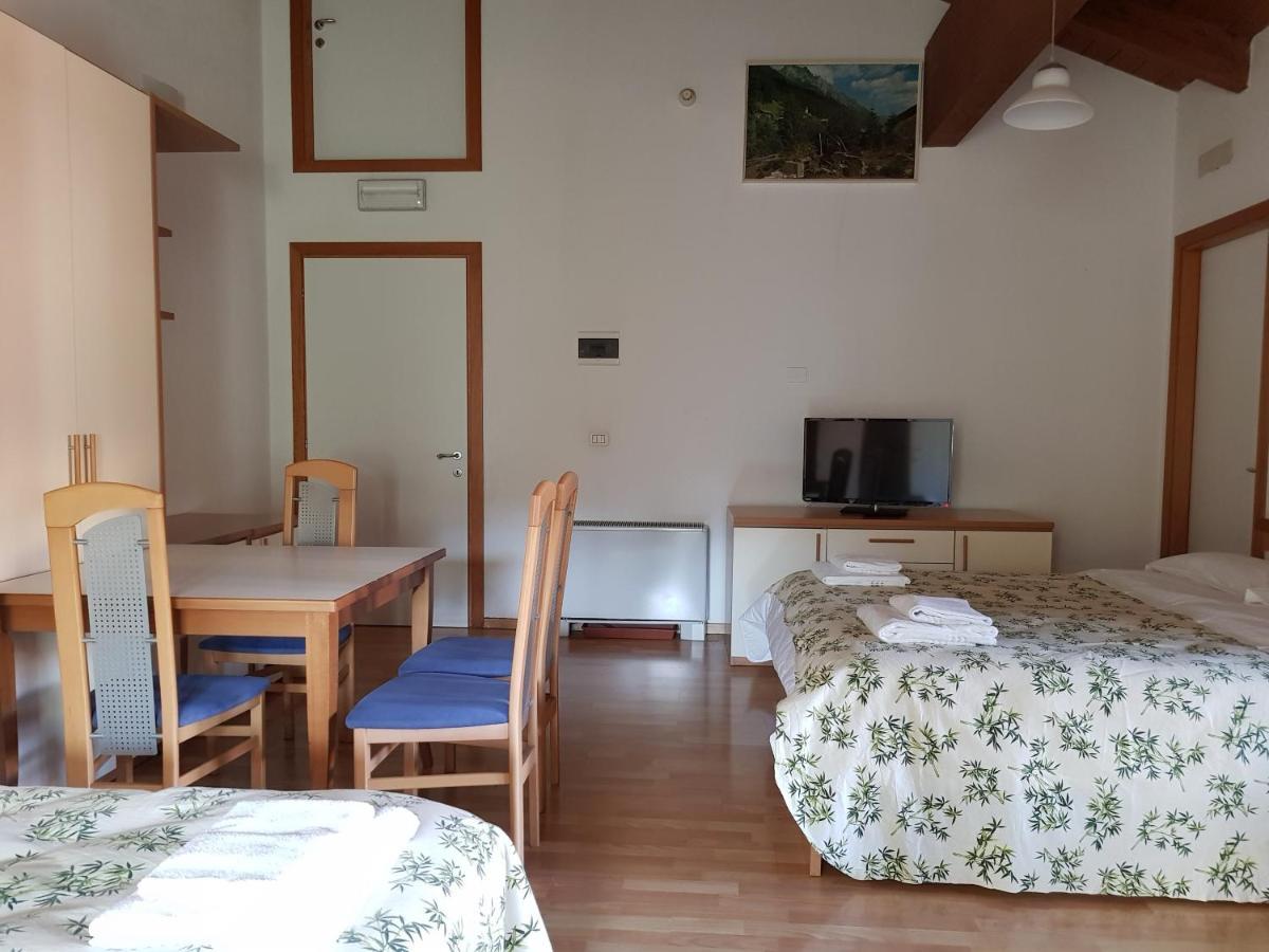 Hotel Oasi Múggia エクステリア 写真